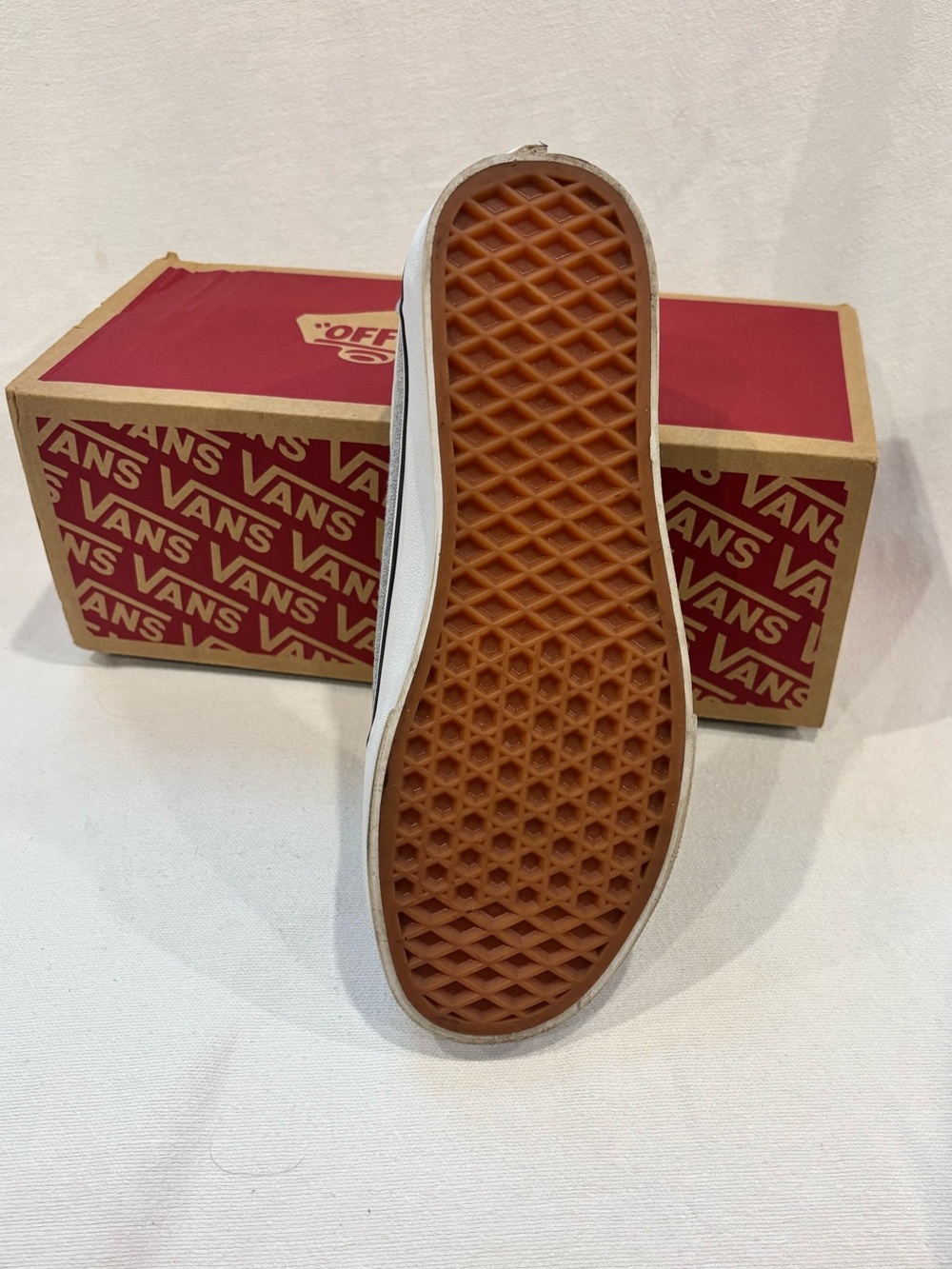 Vans Ward Summer Canvas Sneakers NWT - Woman’s 8.5/Youth 6.5 - Gray and White - Picture 9 of 9